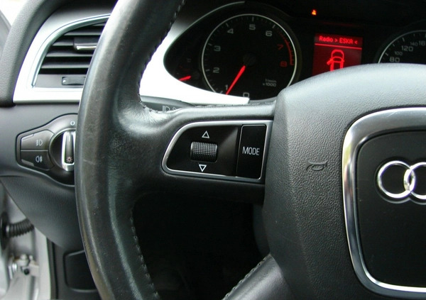 Audi A4 cena 38900 przebieg: 136000, rok produkcji 2010 z Ostrowiec Świętokrzyski małe 326
